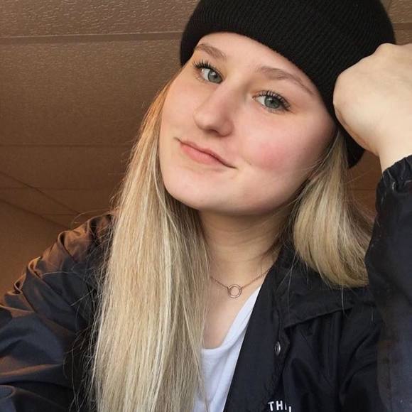 Meet your Posher, Marianne - Picture 1 of 1